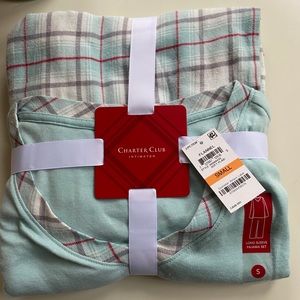 New with tags flannel pajama set ❤️